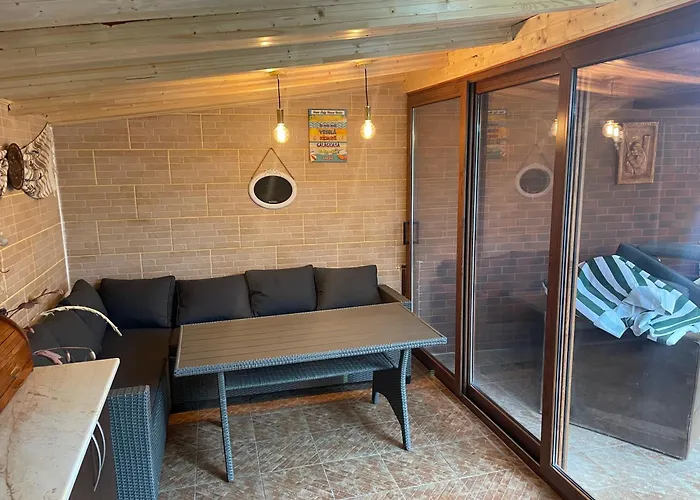 Casa Stefy ホームステイ ヴァマ・ヴェケ