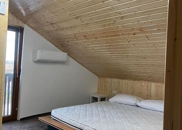 Casa Stefy ホームステイ ヴァマ・ヴェケ